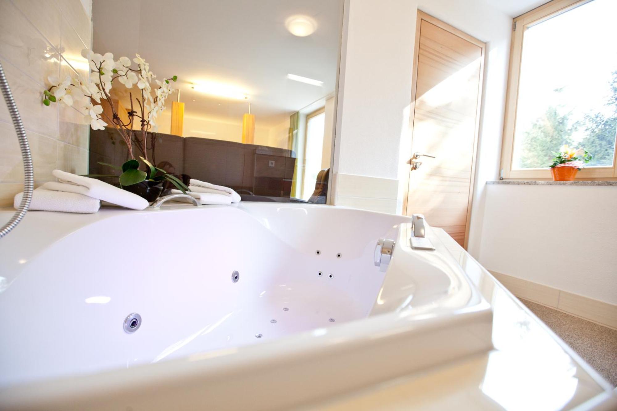 Hotel Und Appartementhof Waldeck Bad Fussing Ngoại thất bức ảnh